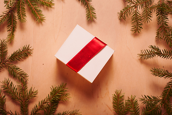 포토 JPG 해외이미지 나무 계절 리본 백그라운드 크리스마스 겨울 포장 추상 새로움 프레임 선물 사람없음 목재 장식 빨간색 초록색 상자 산타클로스 수확 흰색 나뭇가지 축하 판넬 그룹 작음 보석 연도 심볼 복고 기념품 핸드메이드 가문비나무 스타일 카피스페이스 해외202004 해외포토 식물 기념일 컬러 컨셉 무늬 농업 재료 공백 크기 광석 오브젝트 파일형식 이미지허브