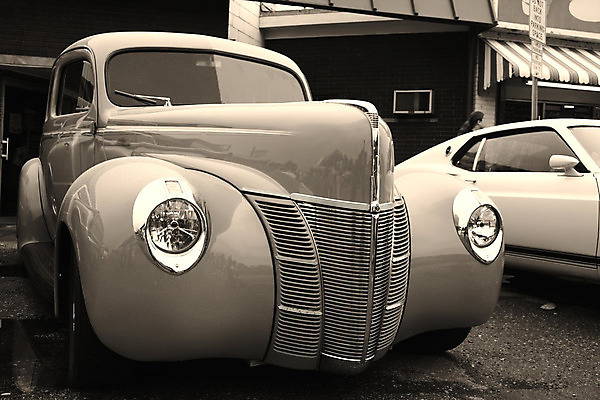 포토 JPG 해외이미지 스포츠 컨셉 부분 교통시설 자동차 미래 새로움 사람없음 금속 검은색 기계 흰색 클래식 고급 소프트포커스 속도 연료 엔진 모터 수소 세련 해외202004 해외포토 육상교통 컬러 교통 재질 촬영기법 원소 시설 파일형식 이미지허브