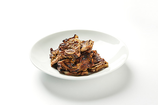 포토 JPG 스튜디오촬영 접시 한식 음식 실내 사람없음 오브젝트 갈비 명절음식 갈비구이 국내포토 식기 육류 내부 구이 파일형식