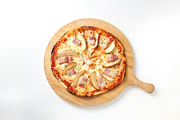 포토 JPG 스튜디오촬영 음식 도마 피자 서양음식 실내 사람없음 하이앵글 오브젝트 포테이토피자 국내포토 뷰포인트 주방용품 패스트푸드 내부 파일형식