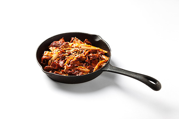 포토 JPG 스튜디오촬영 한식 음식 실내 사람없음 프라이팬 오브젝트 두루치기 철판두루치기 국내포토 주방용품 내부 파일형식