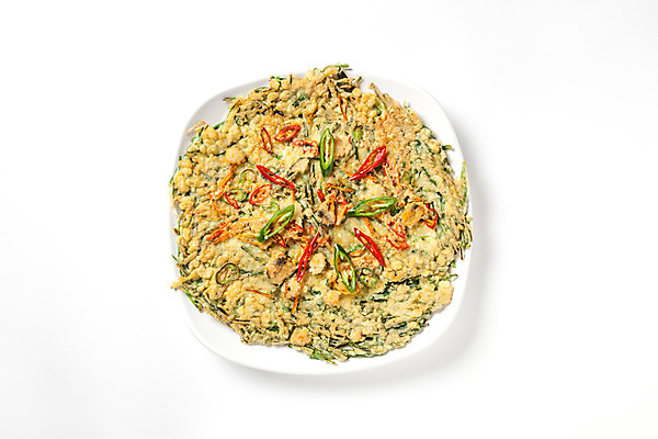 포토 JPG 스튜디오촬영 접시 한식 음식 실내 사람없음 하이앵글 오브젝트 부추전 땡초부추전 플랫레이 국내포토 식기 뷰포인트 내부 플랫 부침개 파일형식