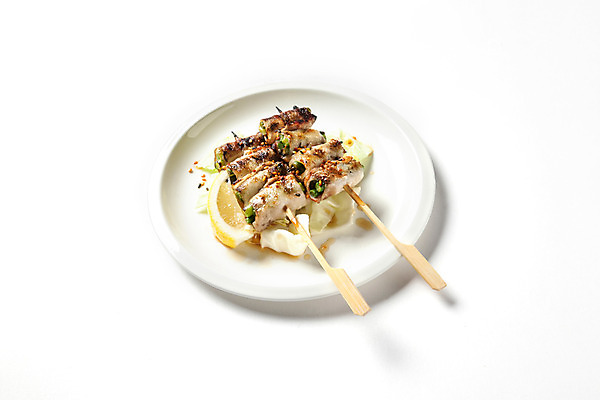 포토 JPG 스튜디오촬영 접시 음식 실내 사람없음 꼬치 안주 오브젝트 아스파라거스 베이컨꼬치 국내포토 식기 채소 내부 파일형식