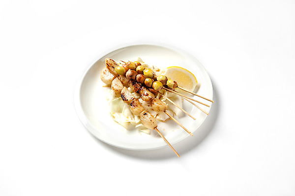 포토 JPG 스튜디오촬영 접시 음식 실내 마늘 사람없음 꼬치 안주 오브젝트 은행열매 은행꼬치 마늘꼬치 국내포토 식기 열매 채소 내부 파일형식