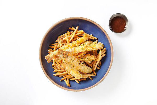 포토 JPG 스튜디오촬영 접시 음식 실내 사람없음 하이앵글 튀김 감자튀김 소스 안주 오브젝트 왕새우튀김 국내포토 식기 뷰포인트 감자 내부 양념 새우튀김 파일형식