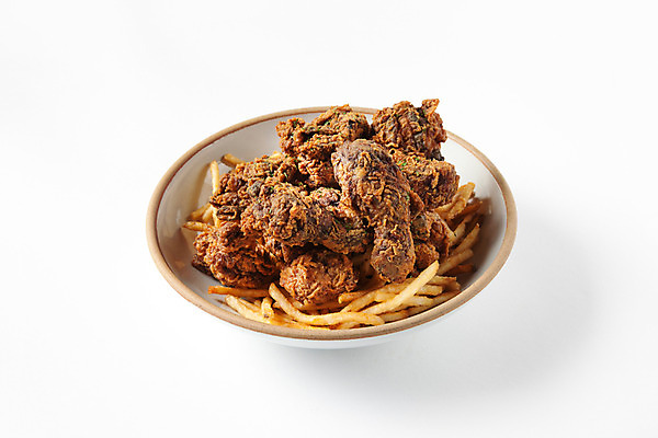 포토 JPG 스튜디오촬영 접시 음식 실내 사람없음 치킨 튀김 감자튀김 안주 오브젝트 카레치킨 국내포토 식기 감자 내부 닭고기요리 파일형식