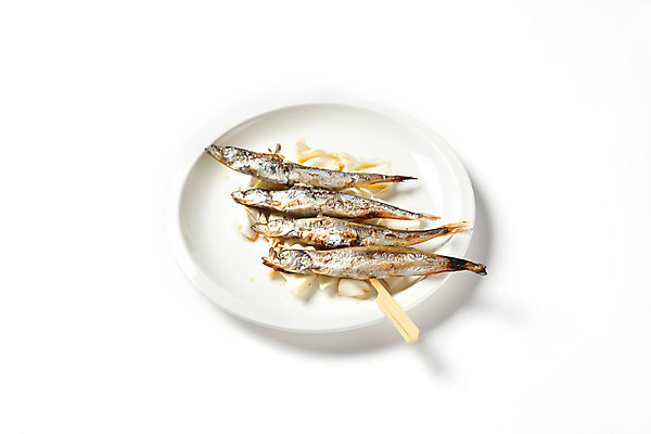 포토 JPG 스튜디오촬영 접시 음식 실내 사람없음 하이앵글 꼬치 오브젝트 열빙어 일본음식 시샤모꼬치 국내포토 식기 뷰포인트 내부 시샤모 파일형식