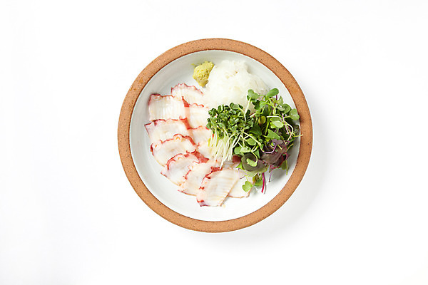 포토 JPG 스튜디오촬영 접시 음식 실내 사람없음 하이앵글 오브젝트 문어회 일본음식 문어초회 국내포토 식기 뷰포인트 내부 회 파일형식