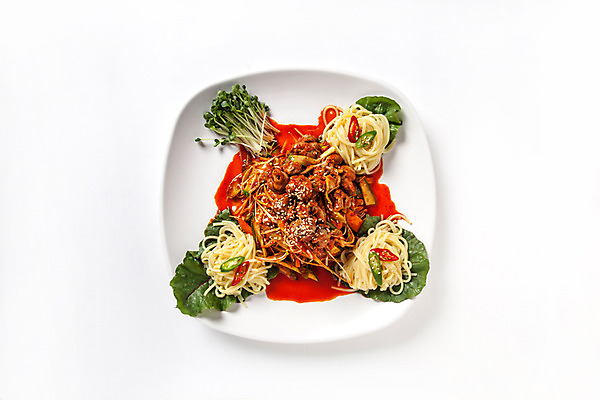 포토 JPG 스튜디오촬영 접시 한식 음식 실내 사람없음 하이앵글 골뱅이 오브젝트 무순 골뱅이소면 소면 플랫레이 국내포토 식기 뷰포인트 어패류 내부 면류 플랫 새싹채소 파일형식