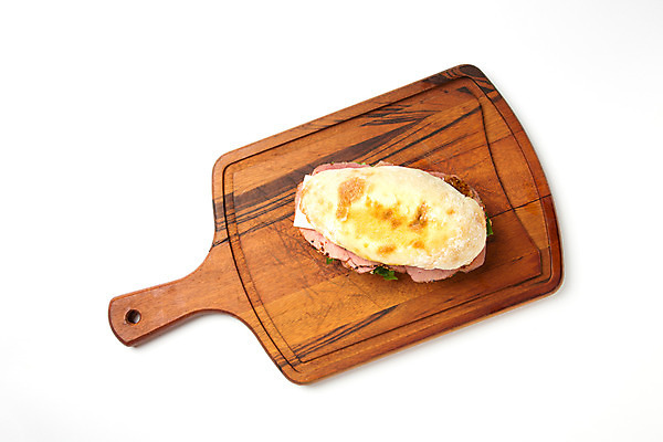 포토 JPG 스튜디오촬영 음식 도마 서양음식 실내 샌드위치 사람없음 하이앵글 오브젝트 햄치즈샌드위치 국내포토 뷰포인트 주방용품 내부 파일형식