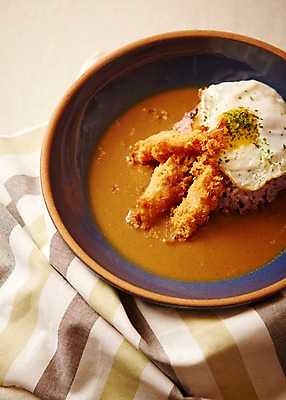 포토 JPG 스튜디오촬영 그릇 음식 실내 사람없음 천 가쯔돈 일본음식 국내포토 식기 내부 직물 파일형식