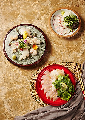 포토 JPG 스튜디오촬영 접시 음식 젓가락 실내 사람없음 하이앵글 생선회 천 대리석 일본음식 광어회 플랫레이 국내포토 식기 뷰포인트 재료 수저 내부 회 직물 플랫 파일형식