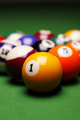 포토 JPG 해외이미지 스포츠 공 탁자 사람없음 초록색 숫자 게임 8 당구 클럽 신호 해외202004 해외포토 문자 컬러 가구 놀이 구기 파일형식 이미지허브