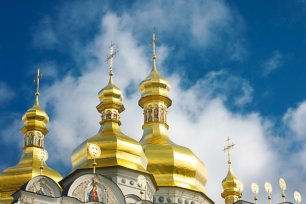 포토 JPG 해외이미지 모양 구름 전통 외관 유럽 별 기독교 종교 문화 여행 십자가 건축양식 하늘 사람없음 야외 건물 세로 파란색 성당 교회 탑 활발 영혼 역사 황금 심볼 박물관 옛날 우크라이나 해외202004 해외포토 자연요소 건축물 건축 나라 컬러 컨셉 종교건축 파일형식 이미지허브