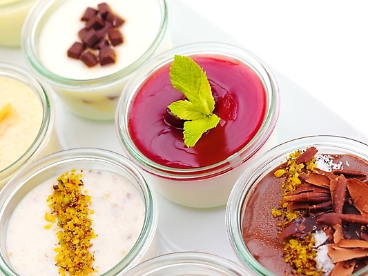 포토 JPG 해외이미지 쟁반 실내 종류 사람없음 여러개 다양 흰배경 푸딩 해외202004 해외포토 다수 백그라운드 디저트 내부 흰색 파일형식 이미지허브