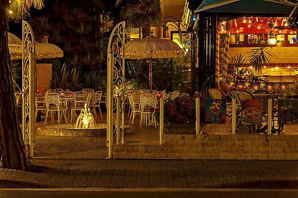 포토 JPG 해외이미지 나무 유럽 바다 조명 거리 사람없음 건물 물 식당 이탈리아 기둥 타일 분수 타운 해외202004 해외포토 자연요소 식물 건축물 건축 나라 상점 도시 파일형식 이미지허브