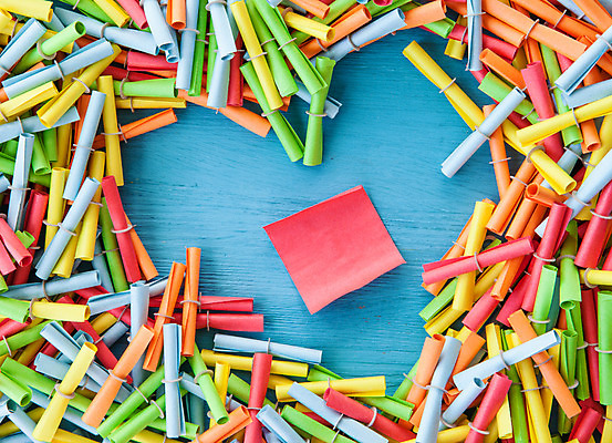 포토 JPG 해외이미지 분홍색 백그라운드 사랑 사람없음 장식 가로 빨간색 초록색 파란색 컬러풀 노란색 게임 하트 우승 행운 티켓 도박 그림 기회 승자 잭팟 카피스페이스 해외202004 해외포토 모양 감정 컬러 컨셉 놀이 공백 최고 파일형식 이미지허브