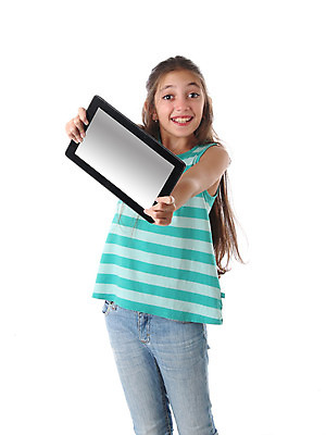 포토 JPG 해외이미지 백인 학생 여자 교육 행복 어린이 클리핑패스 인터넷 모바일 한명 서기 컴퓨터 알약 디지털 스크린 공백 흰색 잡기 달콤 무선전화기 흰배경 전자 패드 고립 소셜 터치스크린 카피스페이스 해외202004 해외포토 서양인 1 감정 컬러 백그라운드 모션 사람 전자제품 약 맛 전화기 파일형식 이미지허브