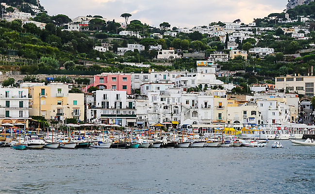 포토 JPG 해외이미지 유럽 바다 섬 여행 휴가 풍경 사람없음 여름 항구 맑음 이탈리아 만 보트 지중해 포트 타운 나폴리 해외202004 해외포토 계절 나라 배_교통 교통시설 날씨 도시 파일형식 이미지허브