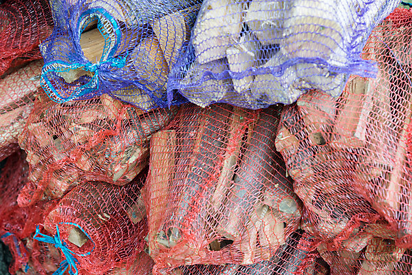 포토 JPG 해외이미지 나무 산업 백그라운드 겨울 패턴 가방 부분 자연 불 추상 건조 사람없음 야외 목재 갈색 노란색 쌓기 손상 에너지 소나무 그물 거친 장작 자르기 다발 묘사 오브젝트 질감 통나무 나무껍질 연료 자작나무 자원 잡동사니 흙더미 내추럴 수목 개조 해외202004 해외포토 자연요소 식물 잡화 계절 컬러 컨셉 무늬 재료 모션 흙 껍질 생태계 파일형식 더미 이미지허브