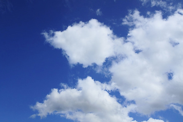 포토 JPG 해외이미지 모양 구름 자연 하늘 바람 풍경 사람없음 야외 파란색 빛 햇빛 우주 환경 자유 흰색 분위기 수평선 해외202004 해외포토 자연요소 컬러 컨셉 날씨 태양 생태계 파일형식 이미지허브