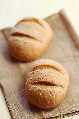 포토 JPG 해외이미지 전통 음식 빵 벽 백그라운드 농업 다이어트 탁자 샌드위치 건강 씨앗 사람없음 목재 농작물 갈색 침묵 빵집 수확 껍질 흰색 시골 신선 맛 아침식사 낟알 시리얼 밀 굽기 먹기 자루 성분 덩어리 내추럴 옛날 정물화 채식주의자 페스츄리 핸드메이드 호밀 귀리 해외202004 해외포토 나무 식물 산업 컬러 가구 컨셉 재료 모션 곡류 상점 식사 소리 구이 그림 채식 파일형식 이미지허브