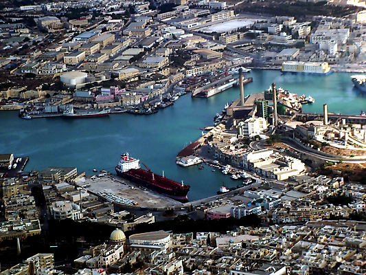 포토 JPG 해외이미지 식물 산업 안테나 사람없음 항구 힘 에너지 개울 역 지중해 시설 포트 유조선 해외202004 해외포토 바다 통신 교통시설 강 파일형식 이미지허브