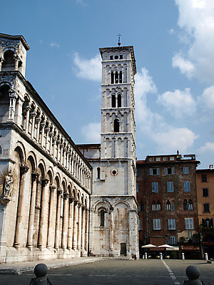 포토 JPG 해외이미지 조각 미술 사람없음 교회 탑 이탈리아 안심 바실리카 토스카나 포럼 해외202004 해외포토 건축물 유럽 종교건축 문화예술 육류 건물 토론 파일형식 이미지허브