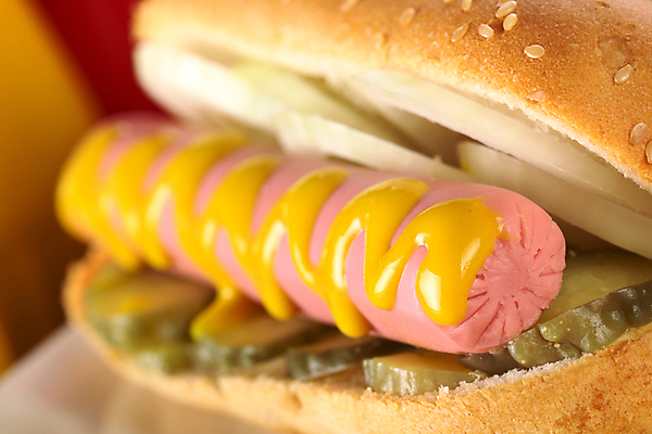 포토 JPG 해외이미지 음식 양파 사람없음 가로 조미료 소시지 머스터드 피클 깨 핫도그 번 프랑크푸르트 해외202004 해외포토 빵 채소 식재료 패스트푸드 독일 도시 소스_음식 가공식품 절임 향미료 파일형식 이미지허브