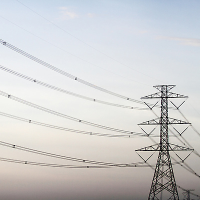 포토 JPG 해외이미지 산업 선 하늘 사람없음 탑 금속 힘 장비 발전기 에너지 역 전염 철사 봉 공학 분배 전압 철강 공급 해외202004 해외포토 건축물 교육 교통시설 재질 발전소 질병 감염 파일형식 이미지허브