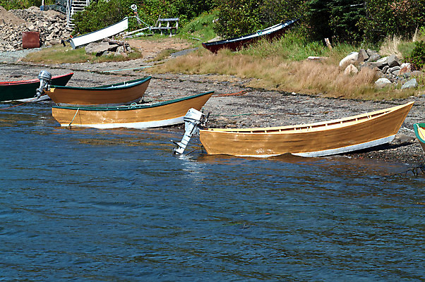 포토 JPG 해외이미지 전통 바다 낚시 항해 사람없음 목재 물 컬러풀 항구 보트 작음 나룻배 모터 줄서기 해외202004 해외포토 자연요소 나무 컬러 배_교통 재료 교통시설 모션 레저 크기 파일형식 이미지허브
