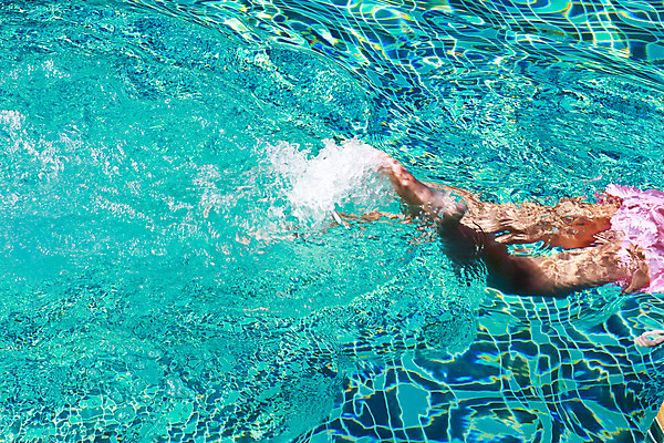 포토 JPG 해외이미지 라이프스타일 수영복 어린이 스포츠 포즈 신체 휴가 수영장 건강 사람 사람없음 야외 물 파란색 운동 수영 목욕 경쟁 거품 젖음 에너지 액체 속도 다이빙 수영선수 캡모자 타격 스플래쉬 해외202004 해외포토 자연요소 모자_잡화 옷 컬러 컨셉 모션 운동선수 생활 청결 수상스포츠 수중스포츠 파일형식 이미지허브