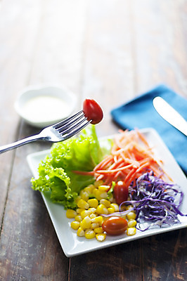 포토 JPG 해외이미지 접시 음식 백그라운드 포크 잎 다이어트 토마토 채소 오렌지 탁자 건강 옥수수 요리 사람없음 목재 컵 빨간색 초록색 노란색 우주 보라색 식사 저녁식사 당근 샐러드 흰색 신선 칼 정상 상추 먹기 날씬함 유기농 냅킨 양배추 내추럴 점심식사 채식주의자 해외202004 해외포토 나무 식물 식기 웰빙 컬러 가구 과일 재료 모션 곡류 뿌리채소 몸매 채식 파일형식 이미지허브