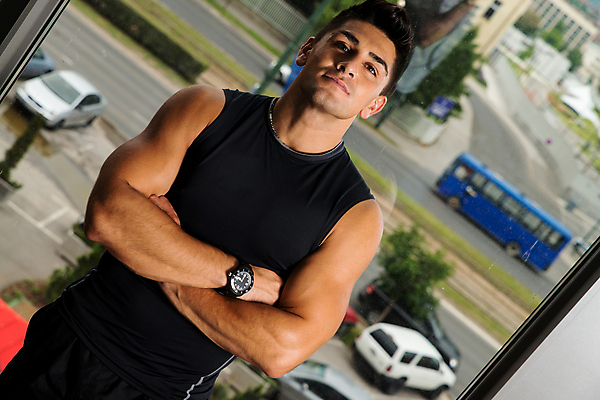 포토 JPG 해외이미지 백인 웰빙 남자 행복 스포츠 휴식 실내 건강 한명 사람 성인 운동복 조깅 운동 스트레칭 기쁨 헬스장 만족 체육관 땀 근육질 건강식 해외202004 해외포토 서양인 1 옷 감정 음식 컨셉 근육 내부 헬스 몸매 파일형식 이미지허브