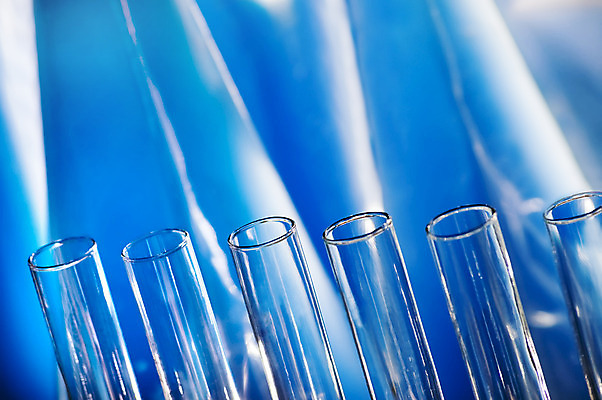 포토 JPG 해외이미지 과학 백그라운드 컨셉 유리 실내 실험 사람없음 내부 가로 파란색 약 투명 실험실 볼륨 분석 묘사 측정 시험관 비커 용량 화학물질 살균 많음 해외202004 해외포토 컬러 의학 재질 실험기구 화학 파일형식 이미지허브