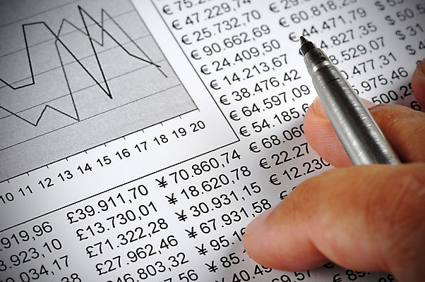 포토 JPG 해외이미지 손 돈 비즈니스 성공 사람없음 금융 경제 펜 판매 저축 시장 구매 주식 무역 투자 이익 영수증 회계 계산서 금리 빚 관심 매각 세금 수입 회계사 해외202004 해외포토 직업 산업 컨셉 신체부위 쇼핑 필기구 재산 파일형식 이미지허브