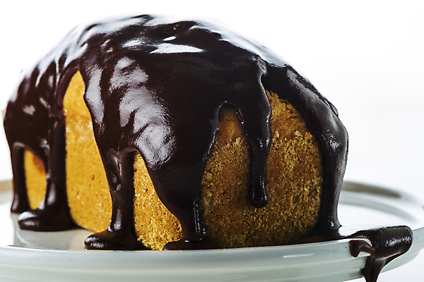 포토 JPG 해외이미지 접시 음식 조각 백그라운드 디저트 사람없음 갈색 파티 케이크 초콜릿 얼음 어둠 흰색 생일 액체 달콤 맛 설탕 컵케이크 굽기 크림 시럽 충동구매 고립 바닐라 페스츄리 해로움 핸드메이드 프로스팅 해외202004 해외포토 자연요소 식기 기념일 빵 컬러 컨셉 이벤트 쇼핑 구이 제빵 과소비 파일형식 이미지허브