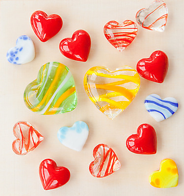 포토 JPG 해외이미지 유리 발렌타인데이 사랑 사람없음 장식 빨간색 컬러풀 노란색 줄무늬 하트 생일 정사각형 심플 취급주의 카피스페이스 해외202004 해외포토 모양 도형 기념일 감정 컬러 무늬 데이이벤트 재질 경고 공백 파일형식 이미지허브