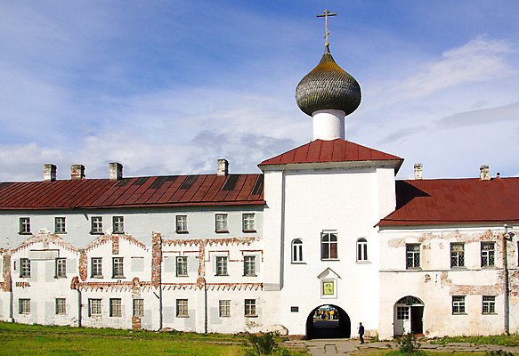 포토 JPG 해외이미지 구름 계절 기독교 종교 벽 섬 건축양식 자연 하늘 풍경 사람없음 야외 건물 여름 햇빛 반사 교회 탑 맑음 거울 성 러시아 암초 북쪽 천국 기념물 다도해 러시아인 해외202004 해외포토 자연요소 서양인 건축물 건축 유럽 바다 날씨 태양 방향 생태계 파일형식 이미지허브