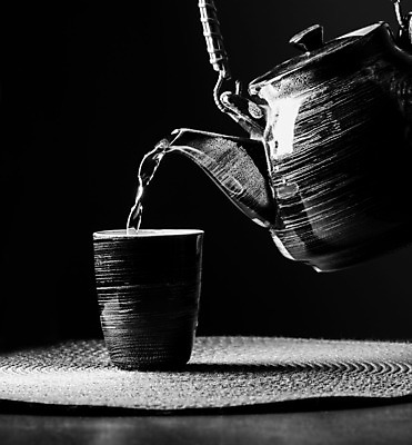 포토 JPG 해외이미지 라이프스타일 식기 음료 티타임 건강 사람없음 컵 초록색 세트 중국 신선 뜨거움 도자기 액체 붓기 아침식사 냄비 찻주전자 허브 아로마 양조 우롱차 카페인 해외202004 해외포토 식물 아시아 컬러 모션 주전자 휴식 생활 차_음료 식사 솥 파일형식 이미지허브