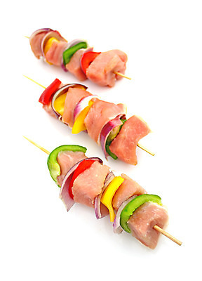 포토 JPG 해외이미지 접시 음식 백그라운드 채소 양파 건강 육류 요리 사람없음 빨간색 초록색 컬러풀 노란색 식당 식사 저녁식사 치킨 소고기 흰색 신선 뜨거움 맛 그릴 바비큐 자르기 먹기 준비 날것 후추 점심식사 고립 절임 피어싱 해로움 해외202004 해외포토 식기 컬러 컨셉 식재료 장신구 모션 주방용품 상점 향신료 닭고기요리 파일형식 이미지허브