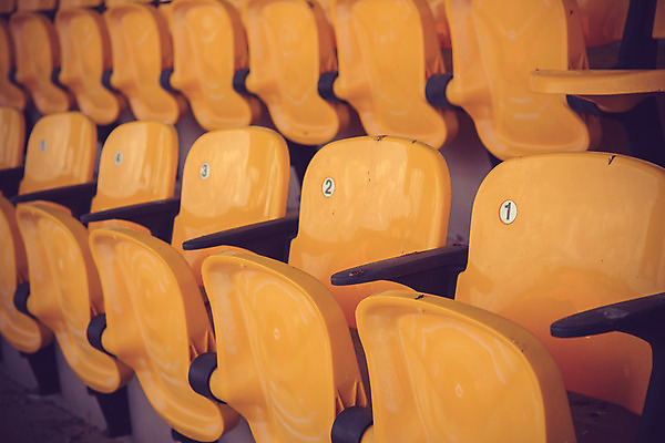 포토 JPG 해외이미지 선 스포츠 백그라운드 패턴 벤치 의자 부분 자연 하늘 새로움 바닥 주택 서기 사람 앉기 이벤트 사람없음 야외 가로 빨간색 파란색 숫자 스크린 경기장 공백 콘서트 무대 발표 그룹 플라스틱 오브젝트 일반 접기 줄서기 시리즈 해외202004 해외포토 문자 컬러 가구 컨셉 무늬 스포츠시설 모션 재질 건물 공연 생태계 파일형식 이미지허브