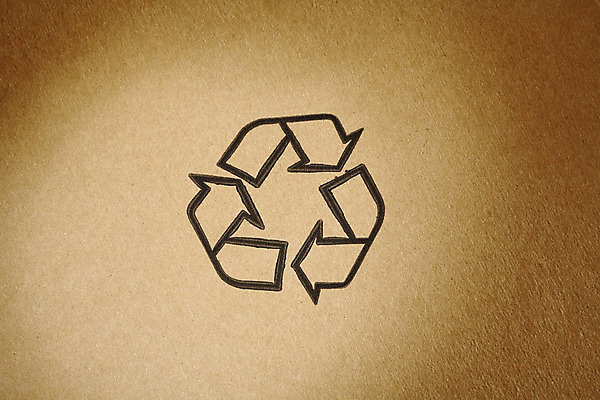 포토 JPG 해외이미지 화살 사람없음 갈색 환경 재활용 폐기물 심볼 재활용품 판지 해외202004 해외포토 컬러 쓰레기 친환경 파일형식 이미지허브