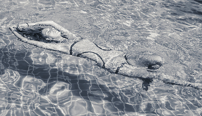 포토 JPG 해외이미지 모델 1 라이프스타일 여자 수영복 스포츠 여행 포즈 자연 휴가 휴식 건강 한명 사람 성인 물 파란색 운동 햇빛 유행 수영 힘 기쁨 꿈 에너지 선탠 휴양지 추적 해외202004 해외포토 자연요소 옷 감정 컬러 컨셉 모션 생활 태양 장소 수상스포츠 생태계 파일형식 이미지허브