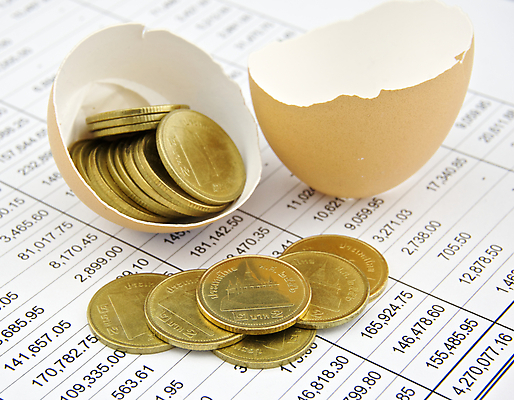 포토 JPG 해외이미지 교육 종이 돈 비즈니스 성공 설계 사람없음 금융 숫자 쌓기 계란 동전 자료 거래 저축 껍질 업무 수학 재산 황금 상담원 인쇄 분석 가정경제 문서 투자 점검 계좌 효율 해외202004 해외포토 문자 컨셉 교과목 가정 모션 경제 알 작업 사무원 파일형식 이미지허브