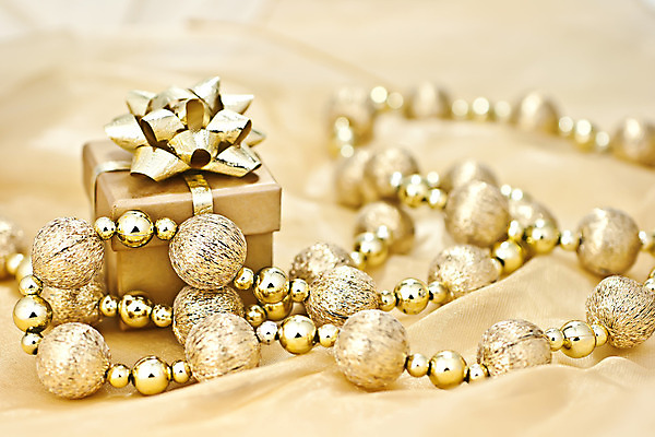 포토 JPG 해외이미지 모양 계절 별 리본 백그라운드 크리스마스 겨울 추상 휴가 조명 선물 사람없음 장식 가로 빨간색 빛 상자 산타클로스 우주 공백 활발 흰색 축하 원형 눈송이 화려 황금 소프트포커스 작음 활 주기 문학 부드러움 소매 흙더미 빛망울 고립 광 멀티 여의주 포장소품 해외202004 해외포토 자연요소 도형 기념일 컬러 컨셉 무늬 포장 모션 눈_날씨 촬영기법 흙 감각 크기 오브젝트 포장재료 파일형식 더미 이미지허브