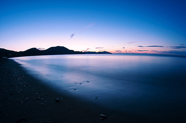 포토 JPG 해외이미지 별 파도 바다 여행 자연 하늘 표면 풍경 사람없음 물 파란색 우주 어둠 침묵 황혼 만 야간 장면 해외202004 해외포토 자연요소 컬러 소리 일몰 생태계 파일형식 이미지허브