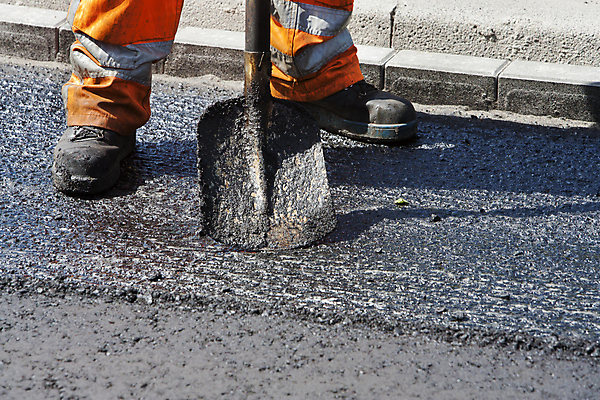 포토 JPG 해외이미지 직업 도로 오렌지 포장 노동자 거리 작업복 사람없음 검은색 뜨거움 고속도로 플랫 수리 전문직 아스팔트 삽 해외202004 해외포토 옷 길 컬러 과일 교통시설 파일형식 이미지허브