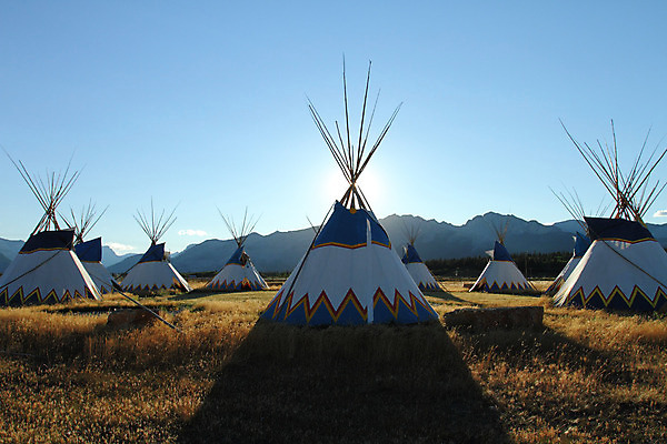 포토 JPG 해외이미지 디자인 문화 산 주택 텐트 미술 사람없음 그리기 인도인 심볼 캔버스 해외202004 해외포토 외국인 모션 문화예술 캠핑도구 동양인 건물 파일형식 이미지허브