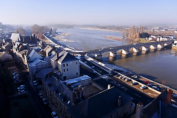 포토 JPG 해외이미지 여행 건축양식 풍경 사람없음 물 빛 강 계곡 흐름 프랑스 바위 역사 아치 건너기 해외202004 해외포토 자연요소 건축 유럽 컨셉 모션 돌_바위 파일형식 이미지허브